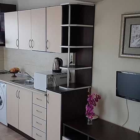 Tashevi Apartments Pomorie Kültér fotó