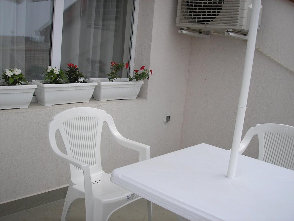 Tashevi Apartments Pomorie Szoba fotó