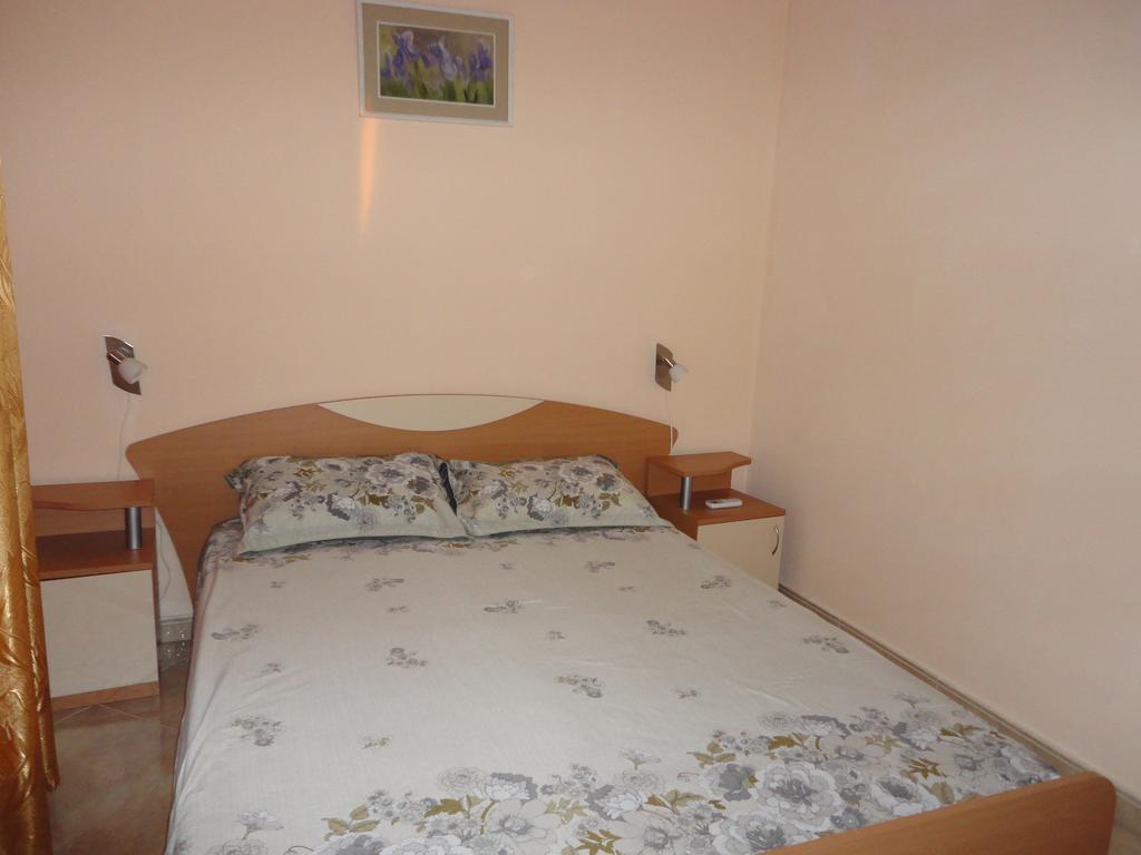 Tashevi Apartments Pomorie Kültér fotó