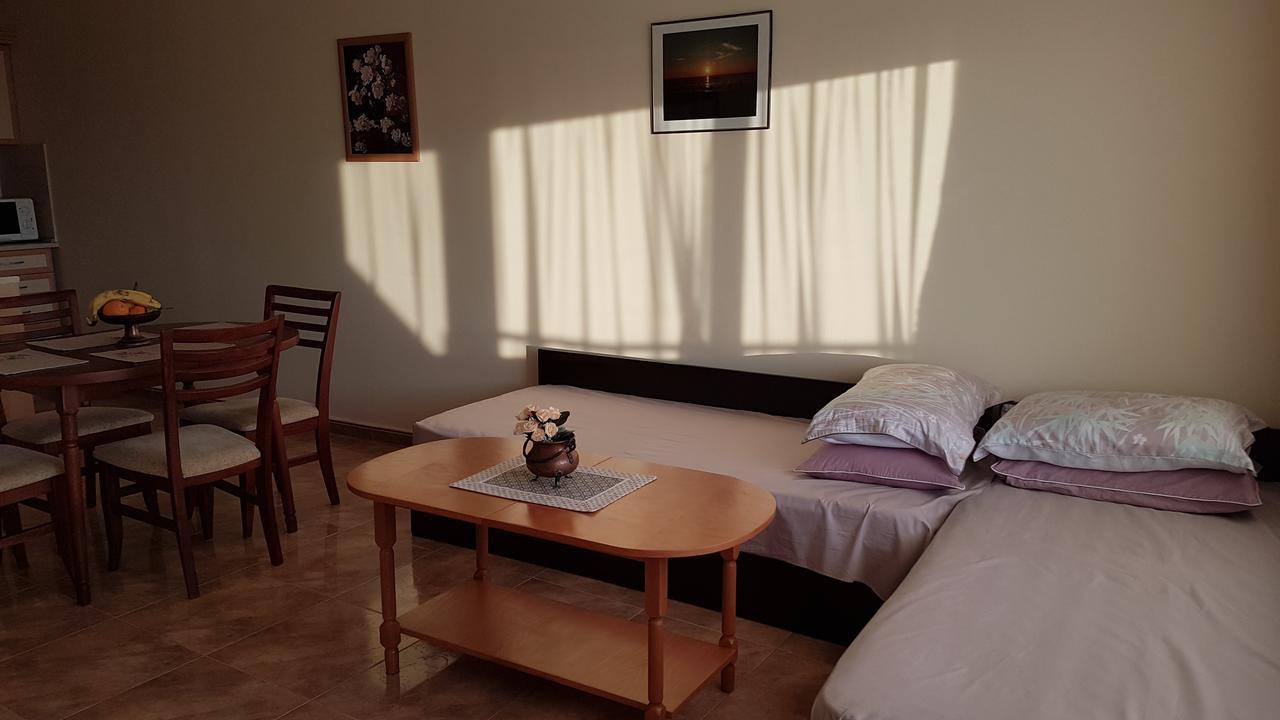 Tashevi Apartments Pomorie Szoba fotó