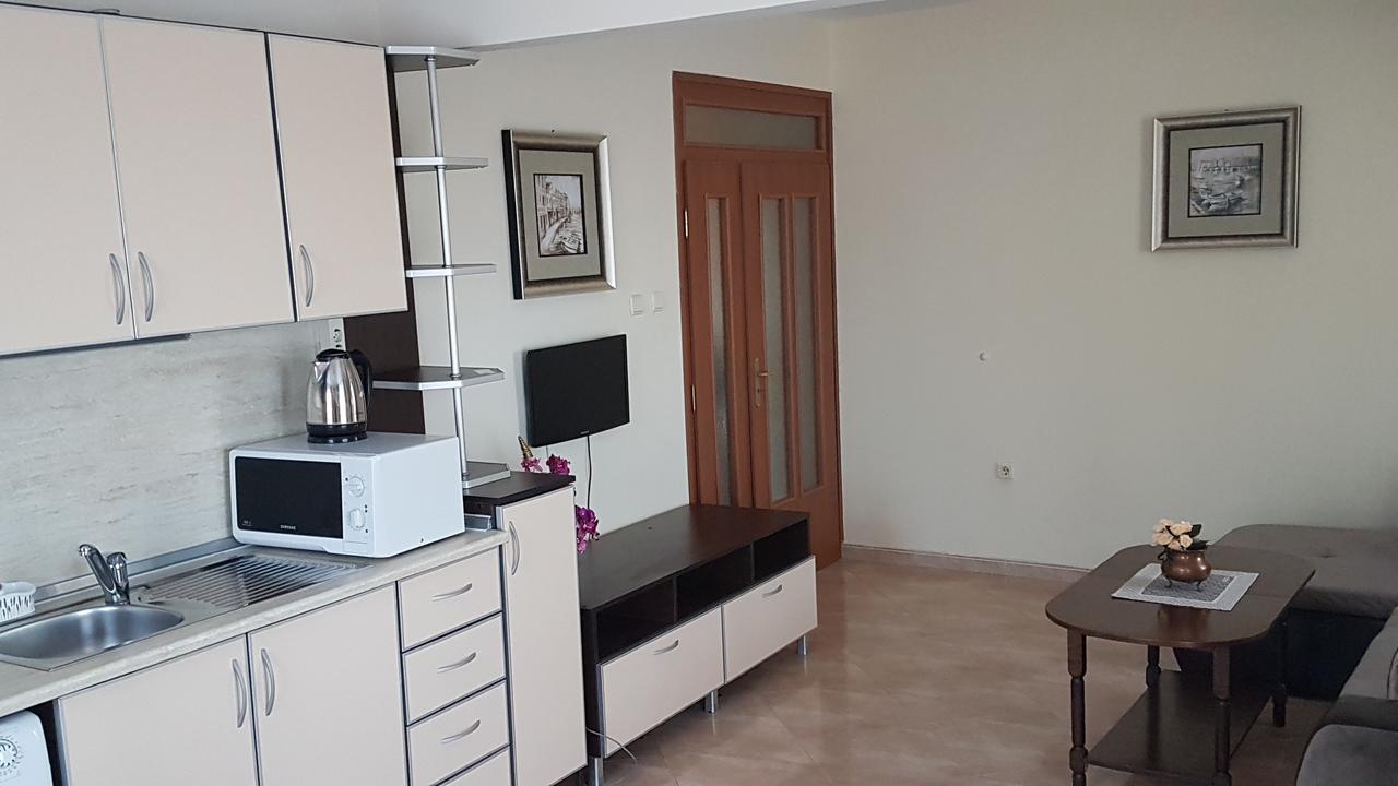 Tashevi Apartments Pomorie Kültér fotó